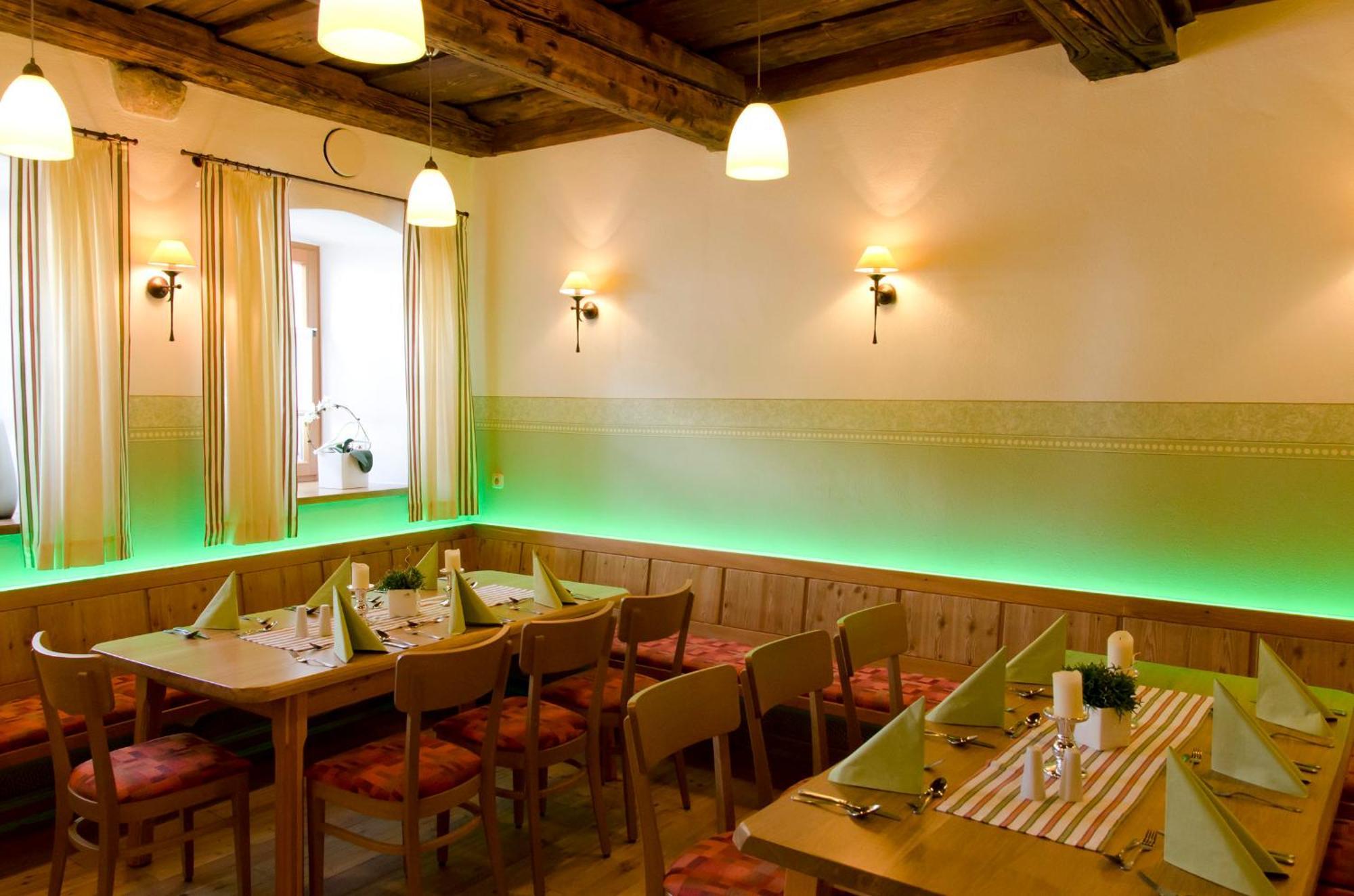Hotel Gasthof Zur Post Bärnau エクステリア 写真